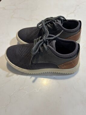 Steve Madden Lace-Up Sneakers Casual Black Tan Toddler Shoes Size 10